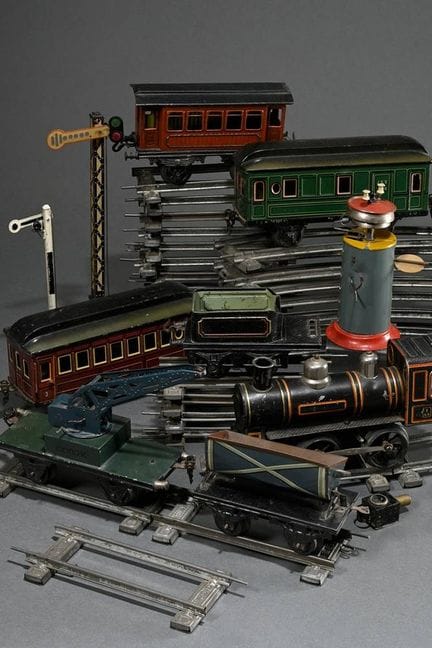 39 pièces de jouets en tôle Märklin, échelle 1 : l