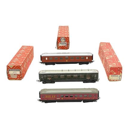 Märklin three coaches: DSG dining car, SJ and gree