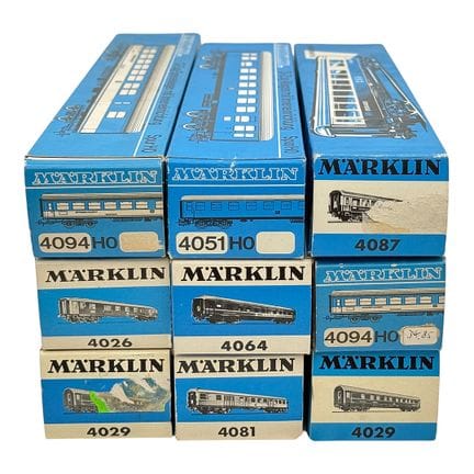 Märklin gauge H0 set of nine passenger coaches 402