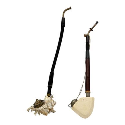 Due pipe da tabacco del 1920 circa: una pipa in co