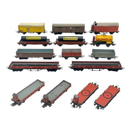 Märklin set of 15 goods wagons H0, tank and open w