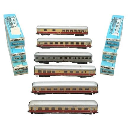Märklin six passenger coaches 4081/4085/4087/4088/
