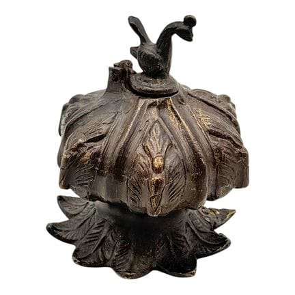 Small lidded vessel in lotus form with peacock fig