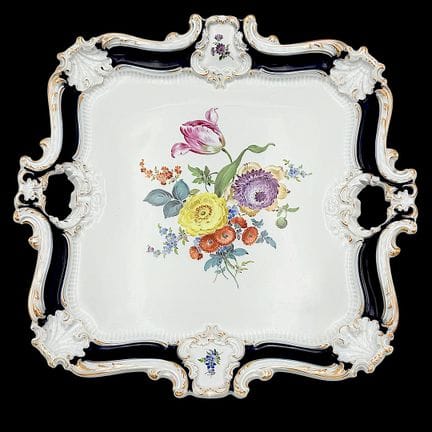 Meissen Presentation Dish with Floral Bouquet, Cob