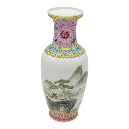 Vase balustre représentant un paysage de montagne 