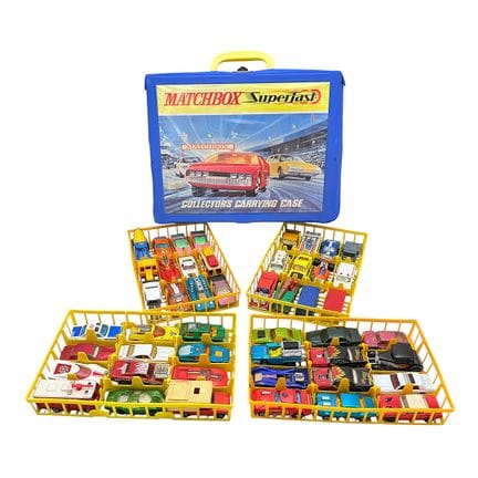 Set di 46 modellini Matchbox e 2 rimorchi nella co