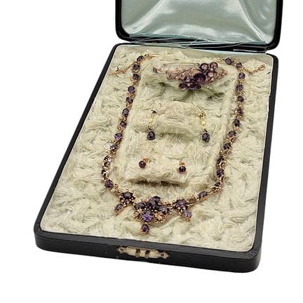 Conjunto de amatistas y perlas de semilla: collar,