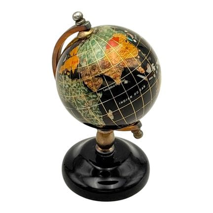 Globo in pietre preziose, sfera del mondo in minia