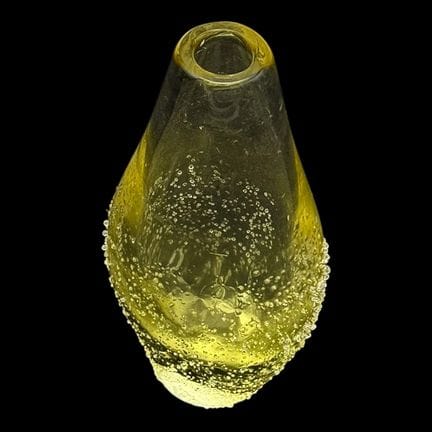 Petit vase en verre, probablement de Bohême, en ve