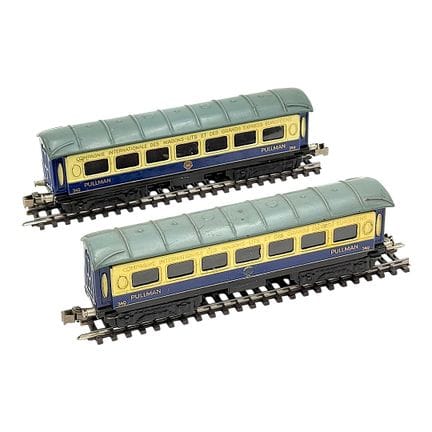 Märklin two CIWL Pullman cars in blue and cream, n