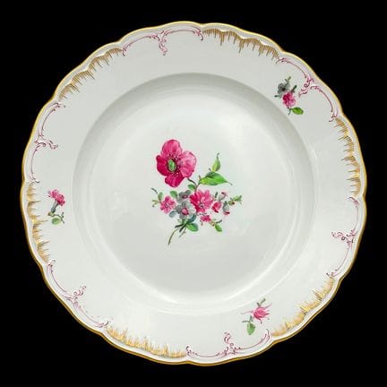KPM Berlin Plate with Flower Bouquet, Neuglatt For