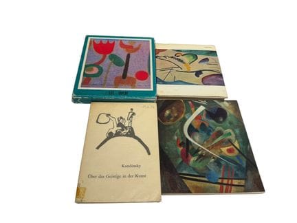 WASSILY KANDINSKY
Ensemble de 4 livres 
dont 
Über
