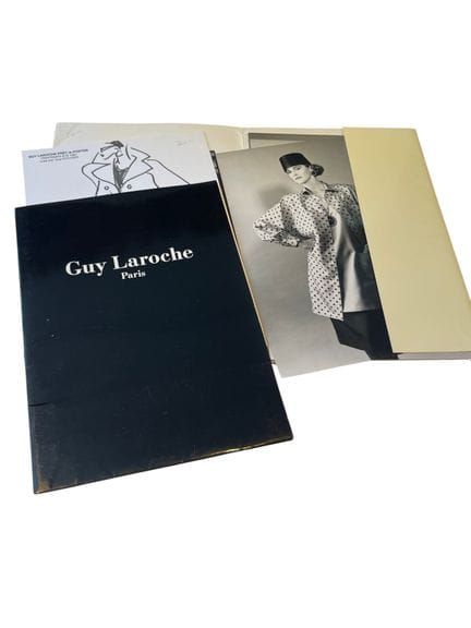 GUY LAROCHE
2 documentos con ilustraciones y fotog