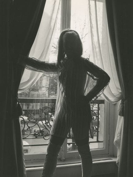 Serge LIDO (1906-1984) 
Geneviève Casile à contre 