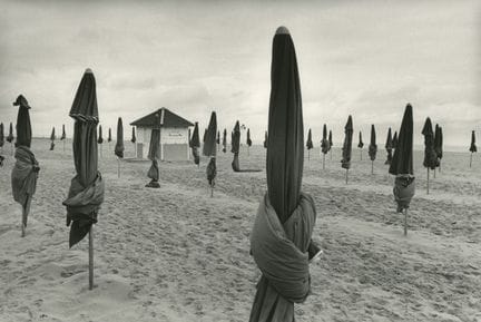 Jérémy LEMPIN (XX) 
Umbrellas, Trouville, France, 