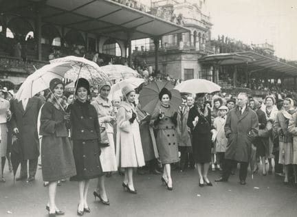 La mode aux Courses
Longchamps présente sa nouvell