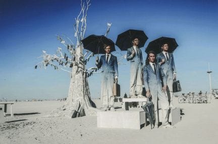 Eric BOUVET (Né en 1961) 
Burning Man, hommes, USA