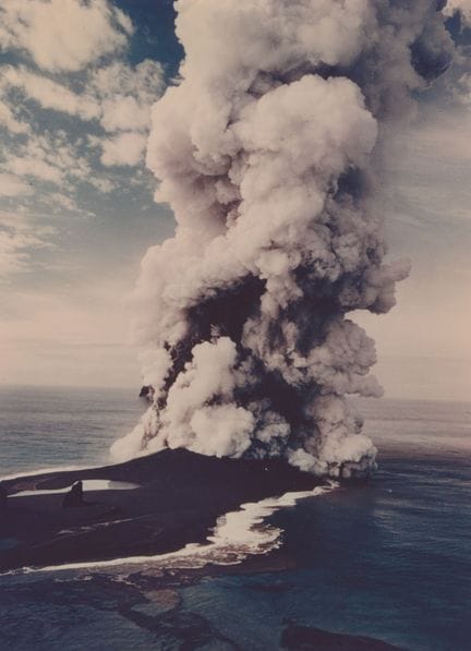 Marcel ICHAC (1906–1994) 
Volcanic Eruption, Surts