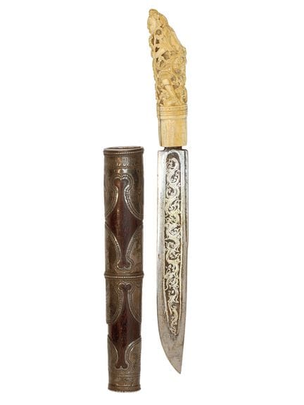 UN RAFFINATO COLTELLO BIRMANO “DHA HMYUANG” CON IN