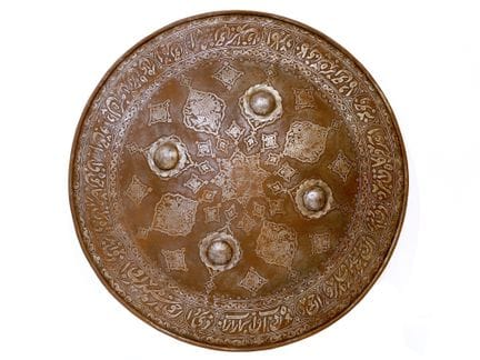 SCUDO DHAL IN ACCIAIO CON INTARSI IN ARGENTO DI OR