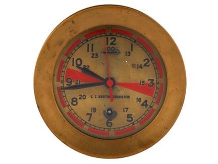 UN OROLOGIO DA SALA RADIO DELLA COMMISSIONE MARITT