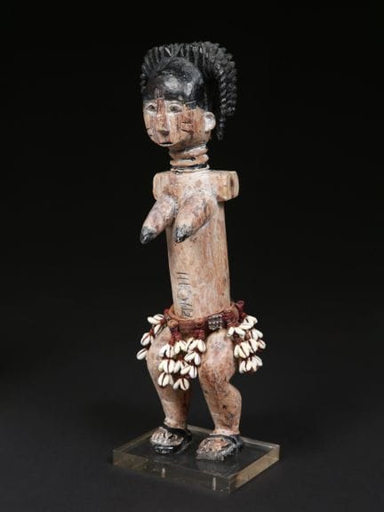 Statue féminine debout
Akan. Côte d’Ivoire / Ghana