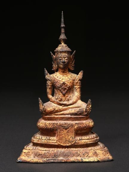 Bouddha couronné assis, style Rattanakosin
Thaïlan