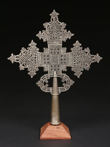 Croix de procession, « yemesor meskel »
Amhara / A