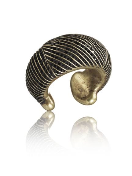 Bracelet, moyen de paiement antérieur à la monnaie