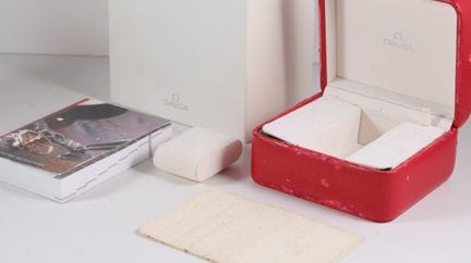 Omega-Uhrenbox, Kartenetui und Begleitheft. Omega-
