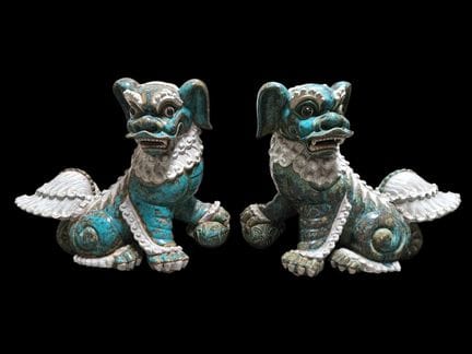 CHINA
Pair of Fô dogs made of polychrome glazed ce