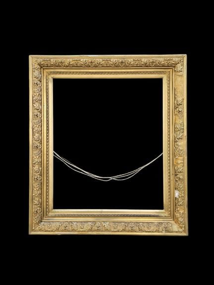 雕花镀金木框
82x73厘米
画面尺寸：62x52.5厘米
内框尺寸：66x55.7厘米
（经修复，