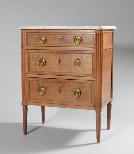 Mahogany and mahogany-veneered sideboard with thre