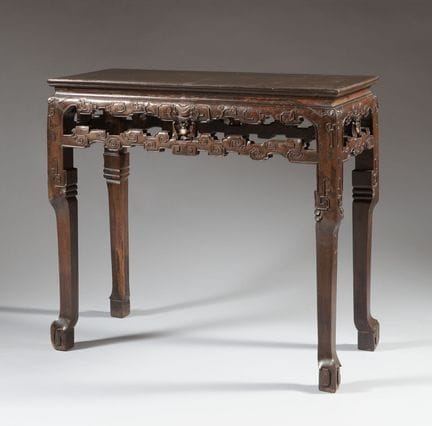 CHINE
Table console en bois, le plateau rectangula