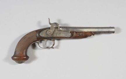 Flintlock pistol, walnut stock, checkered grip, ir