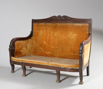Sofa made of mahogany and mahogany veneer, with ar