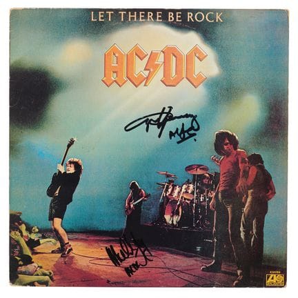 AC/DC: Album autografato da Angus e Malcolm Young 