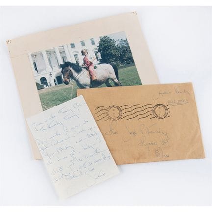 Lettre autographe signée de Jacqueline Kennedy adr