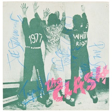 45 tours dédicacé de The Clash – « White Riot »
45