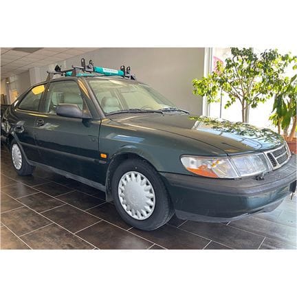 La Saab 900 SE Coupé del 1994 di proprietà persona