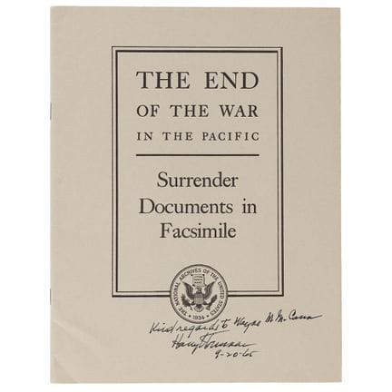 Von Harry S. Truman signierte Broschüre – Das Ende