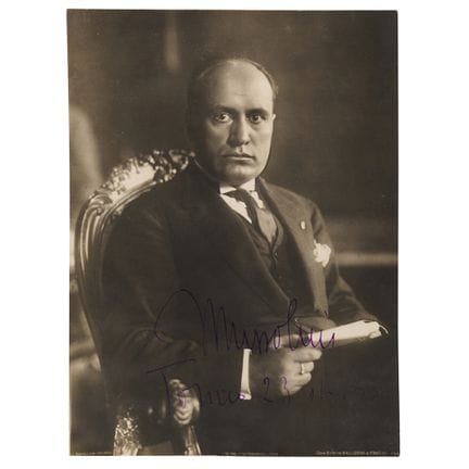 Benito Mussolini Signed Photograph
Vintage matte-f