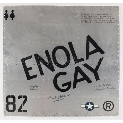 Riproduzione del pannello "nose art" dell'Enola Ga