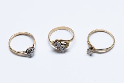 Set of three rings in 18k yellow and white gold (7
