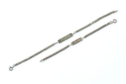Two engraved 18k yellow gold (750) bracelets with 