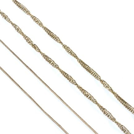 Two 18k yellow gold (750) necklaces, one with a cu