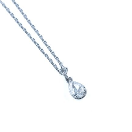 An 18k white gold (750) necklace with a forçat cha