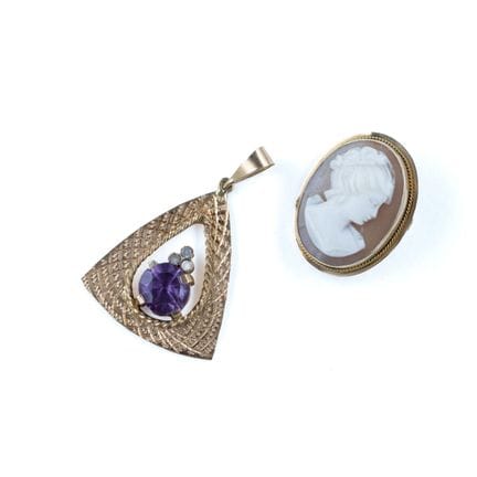 18k yellow gold (750) set consisting of: 
- a tria