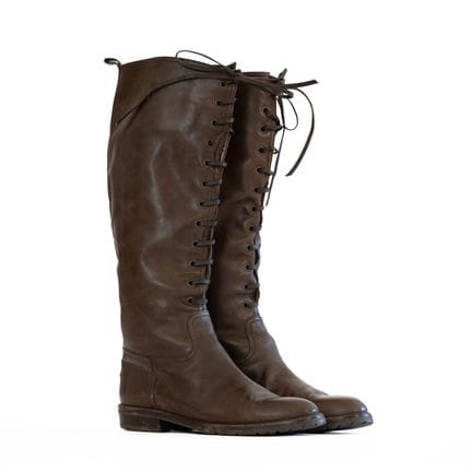 CHANEL. 
Pair of brown leather boots with lacing d