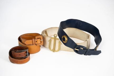 HERMES. 
Blue box-weave belt with small porthole-s